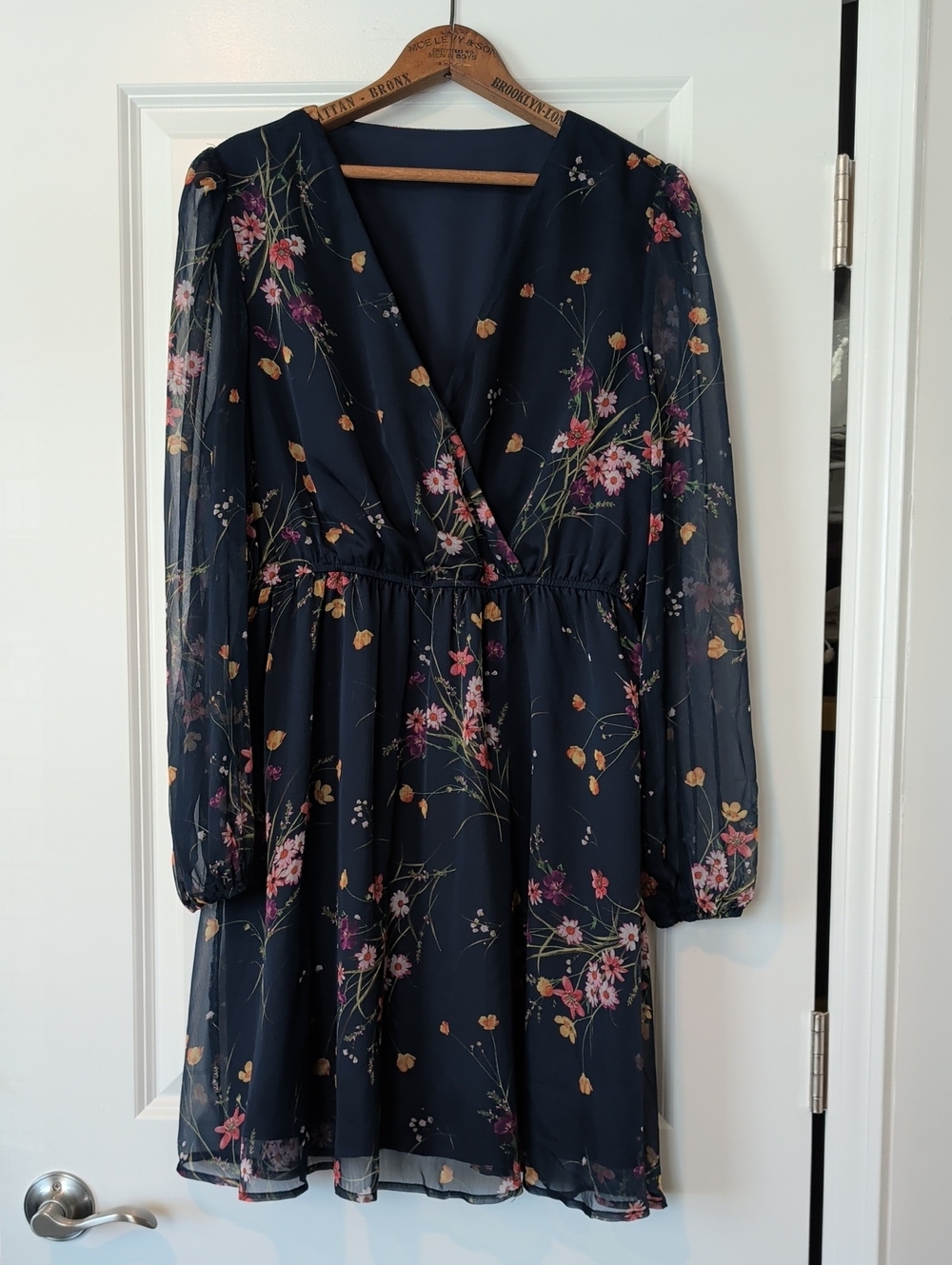 Floral Navy V-Neck Long Sleeve Dress